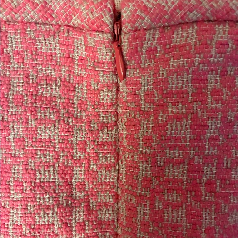 Calvin Klein Pink Tweed Suit with pencil skirt (Blazer=6, Skirt =4) - Picture 10 of 13